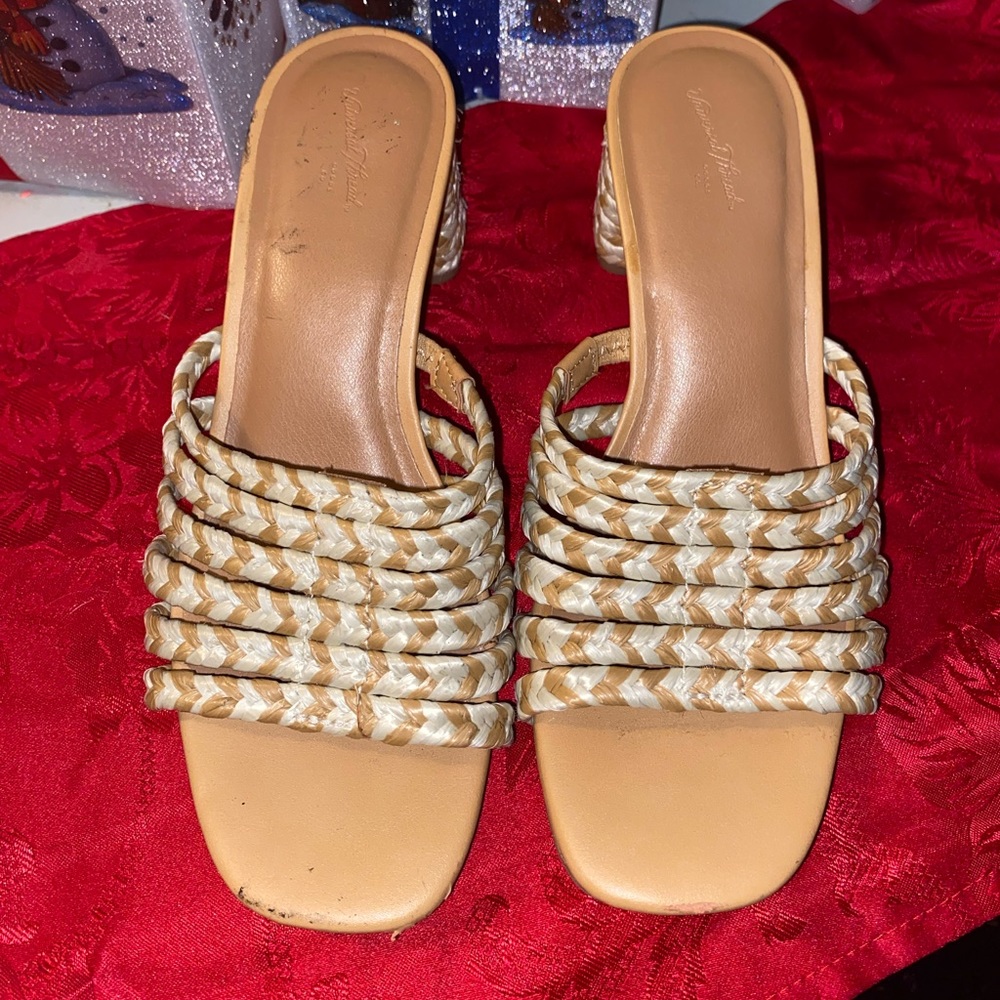 Universal thread heels women size 7